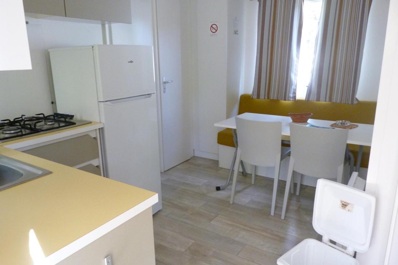 Hotel Camping L'Eau Vive Dauphin Exterior foto