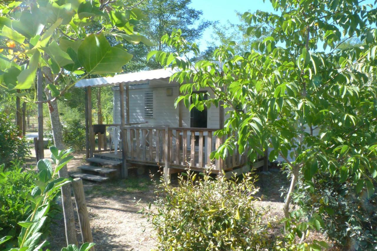 Hotel Camping L'Eau Vive Dauphin Exterior foto