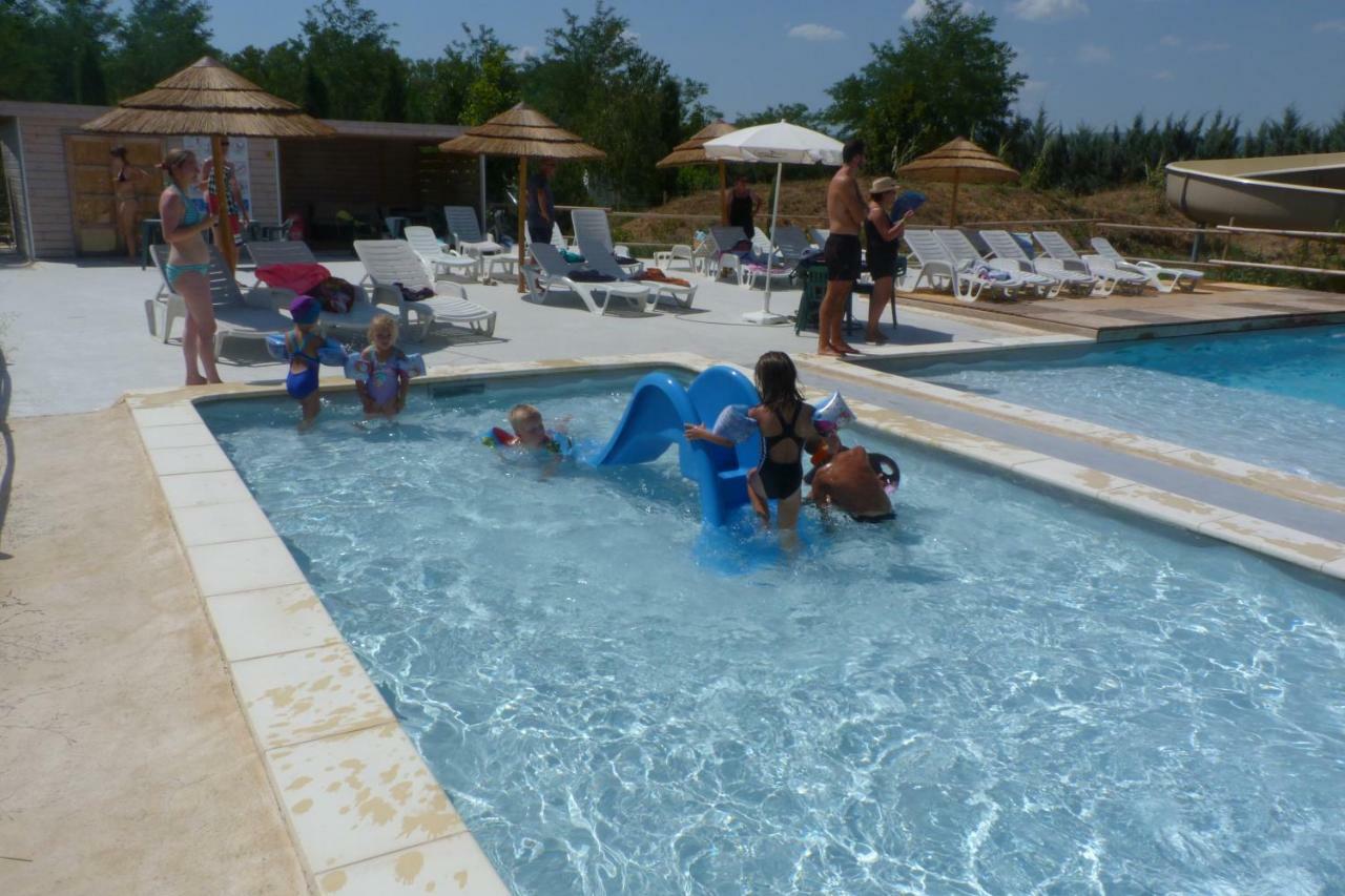 Hotel Camping L'Eau Vive Dauphin Exterior foto